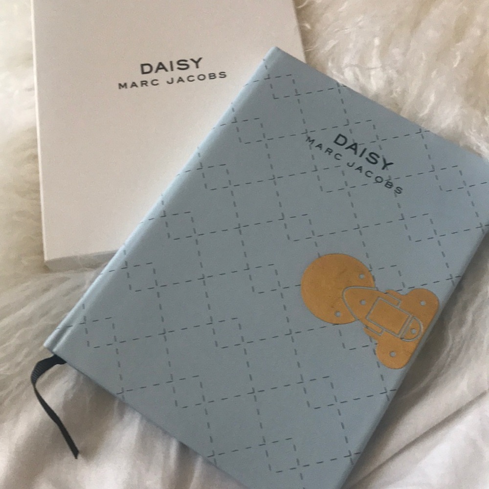 Daisy Marc Jacobs journal new